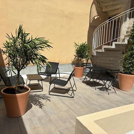 Studio Spacieux Avec Patio En Centre Ville Кавалер-сюр-Мер Екстер'єр фото